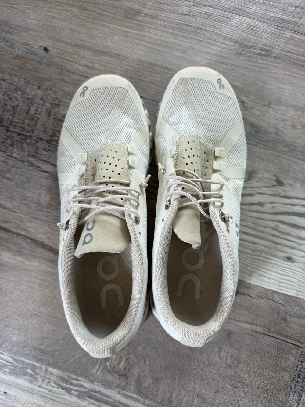 On Cloud Swiss Engineering Cloud 5 Sand White Size 7.5 Women's Running Shoes - Picture 4 of 6